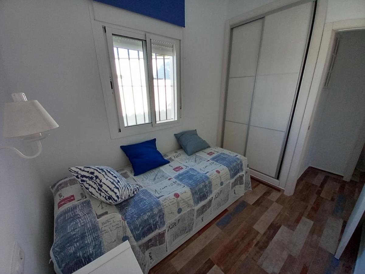 Apartamentos Cala Isabel Zahora Bagian luar foto